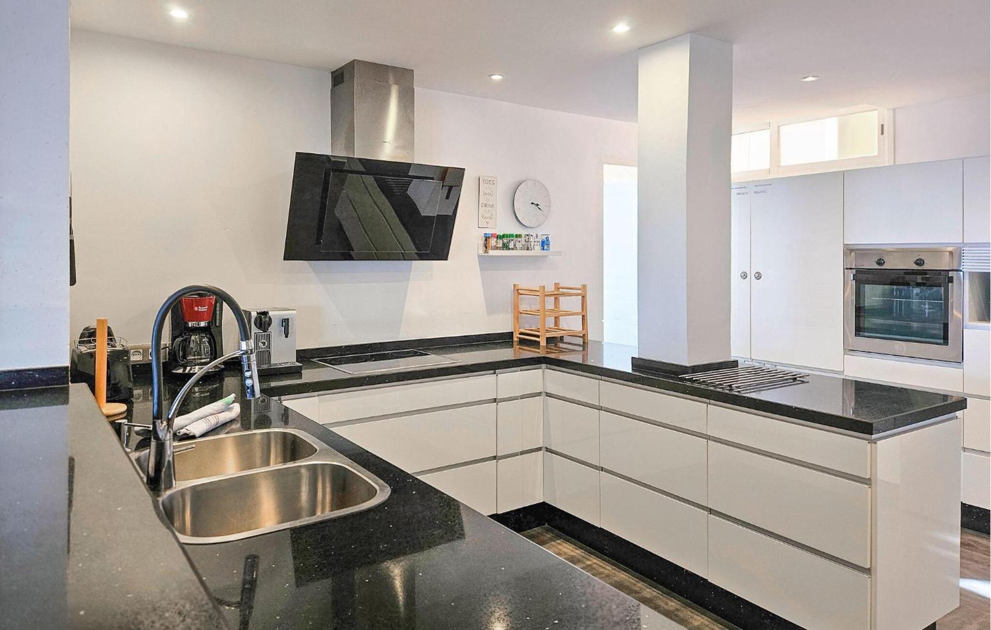 3 Bedroom Gorgeous Apartment In Calahonda Sitio de Calahonda Ngoại thất bức ảnh