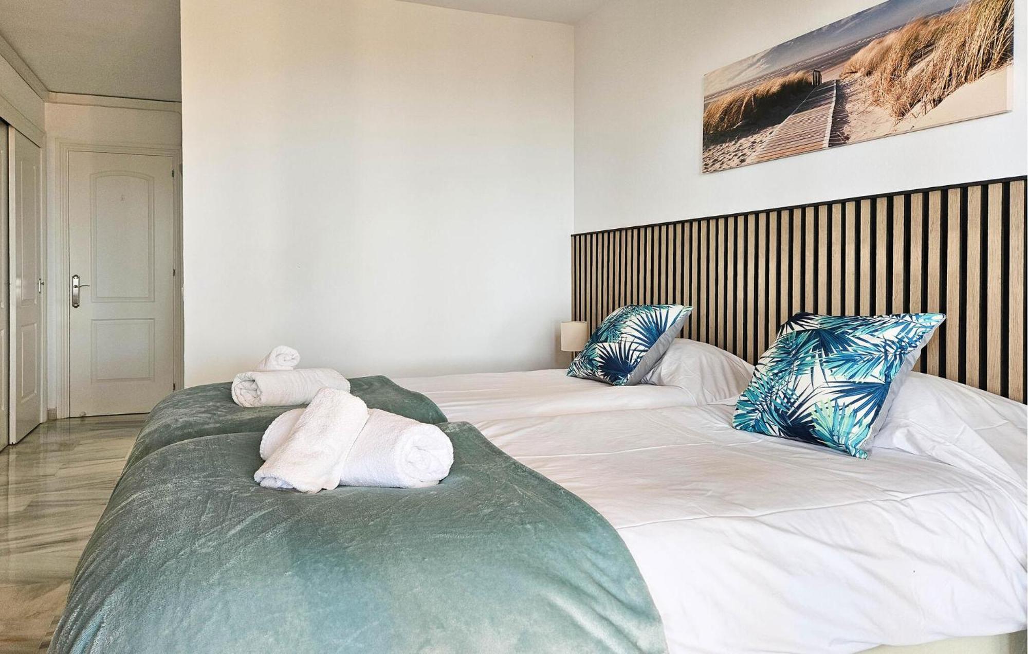 3 Bedroom Gorgeous Apartment In Calahonda Sitio de Calahonda Ngoại thất bức ảnh