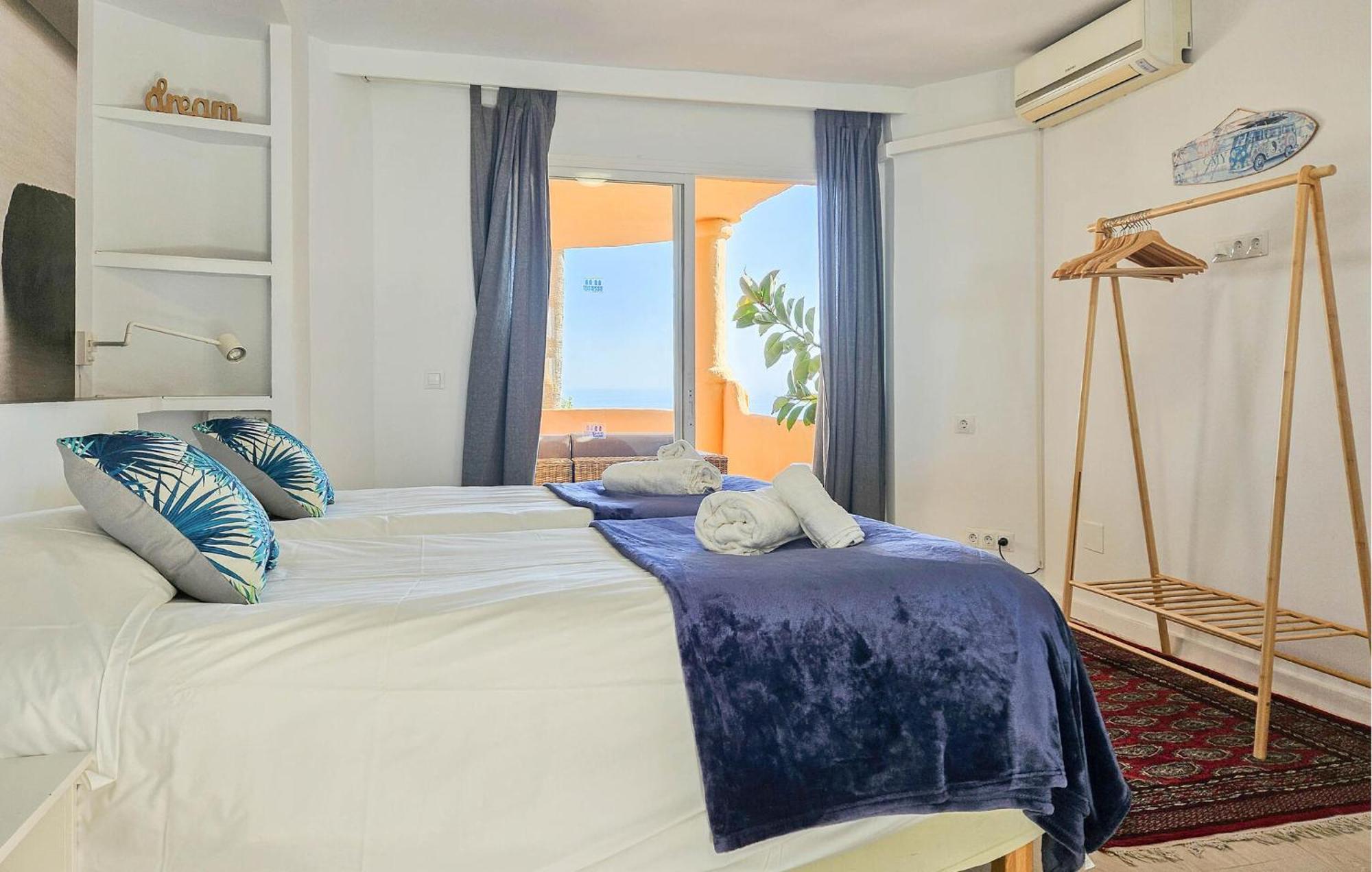 3 Bedroom Gorgeous Apartment In Calahonda Sitio de Calahonda Ngoại thất bức ảnh