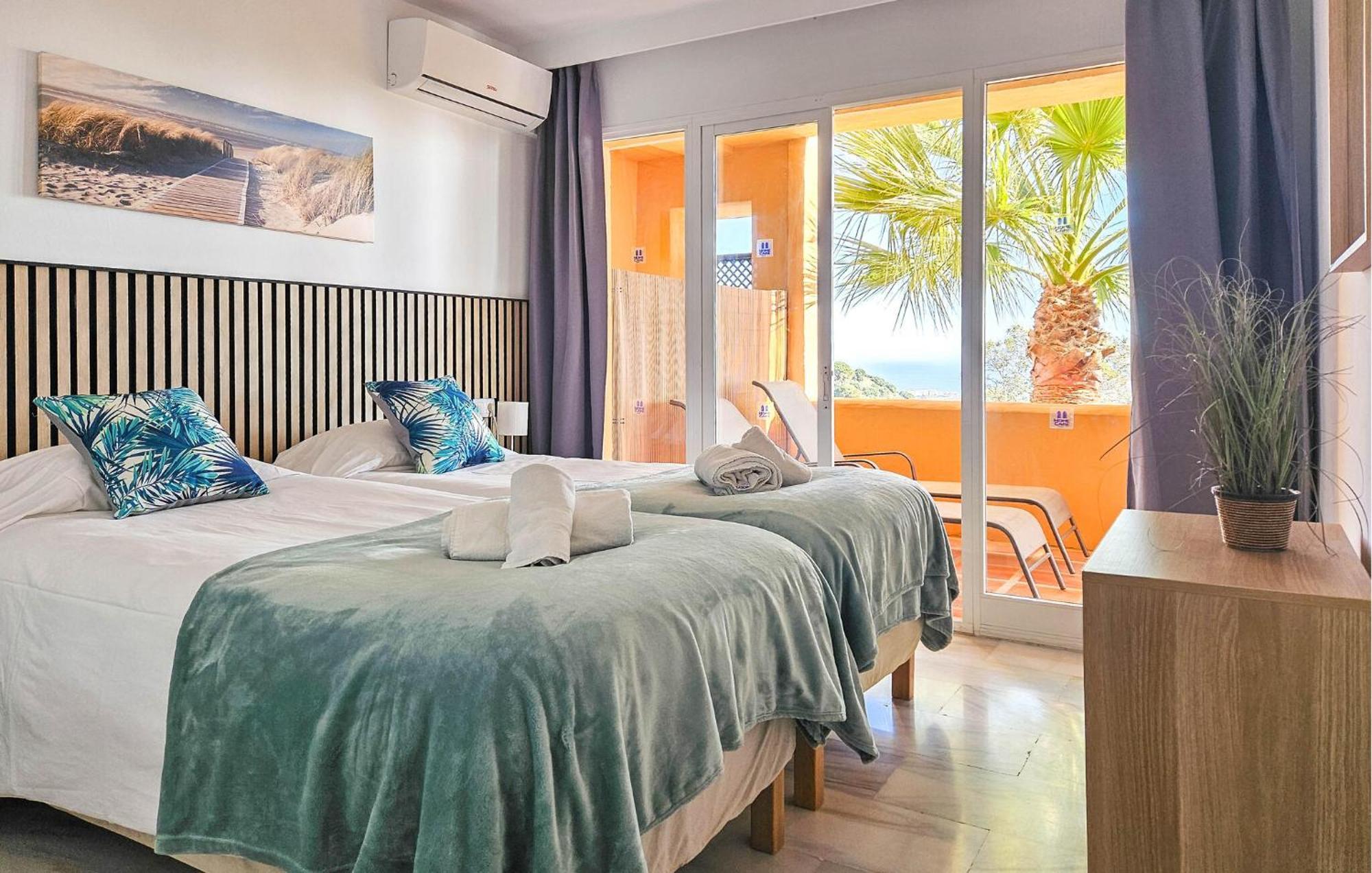 3 Bedroom Gorgeous Apartment In Calahonda Sitio de Calahonda Ngoại thất bức ảnh