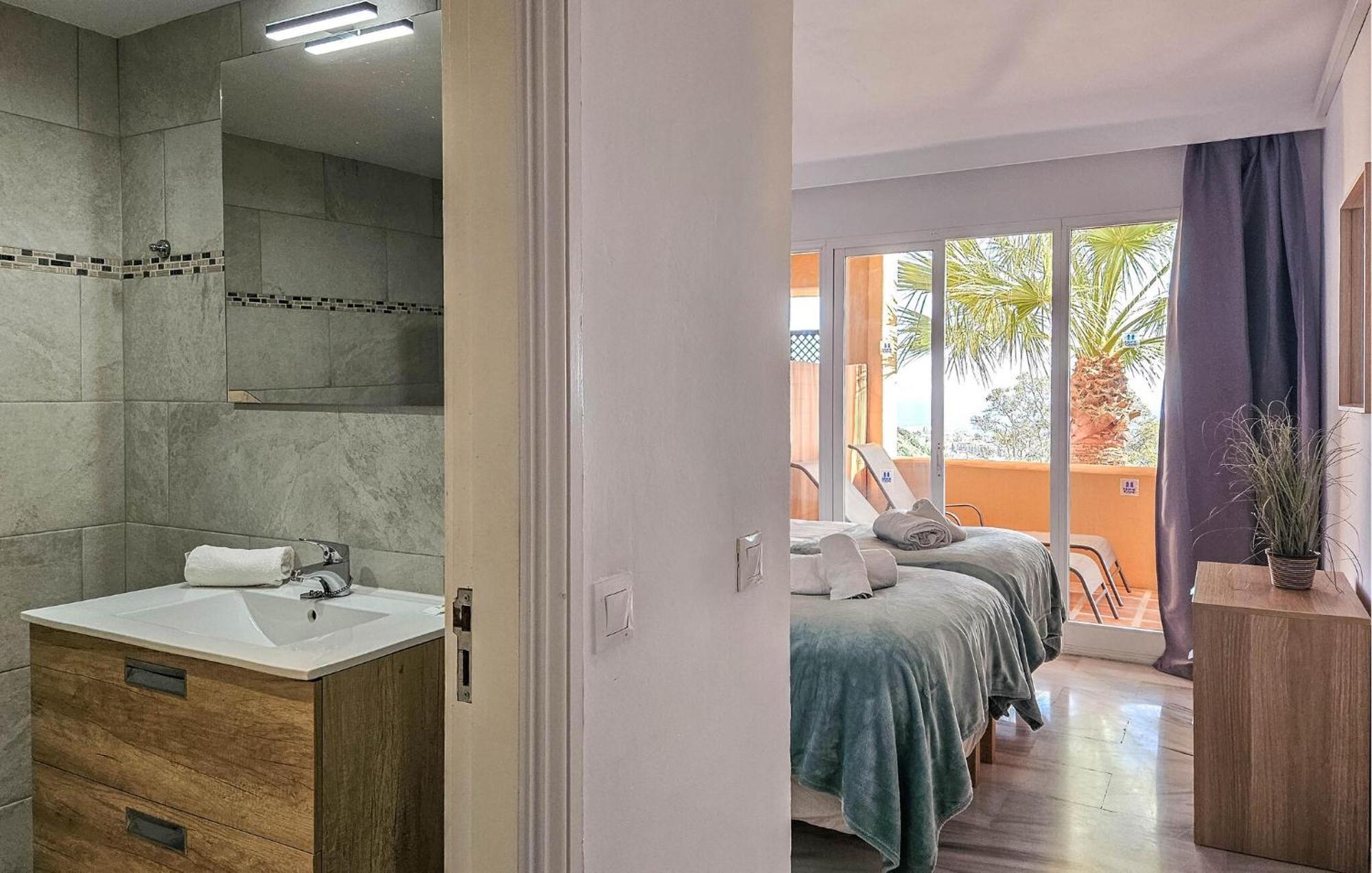 3 Bedroom Gorgeous Apartment In Calahonda Sitio de Calahonda Ngoại thất bức ảnh