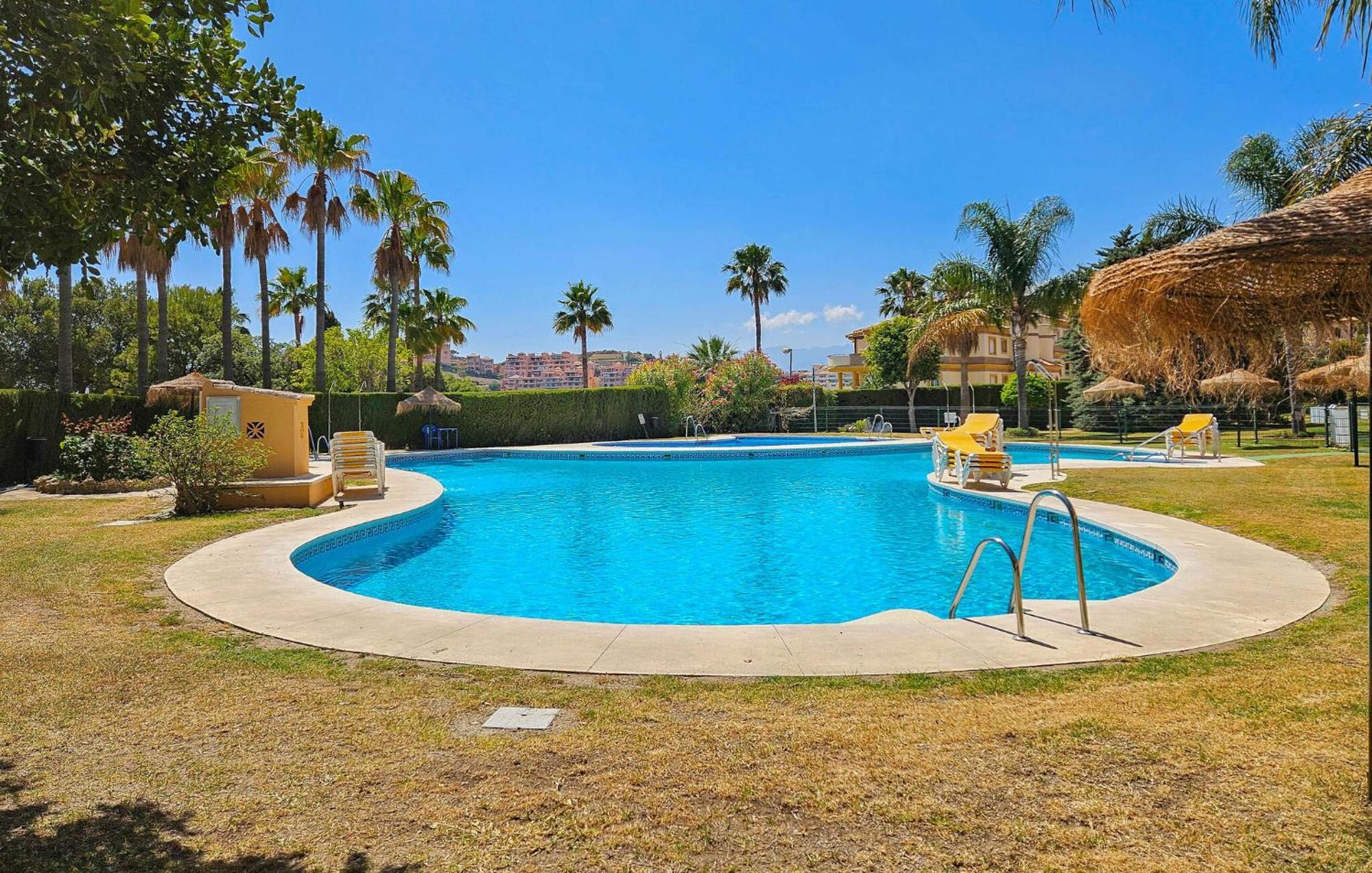 3 Bedroom Gorgeous Apartment In Calahonda Sitio de Calahonda Ngoại thất bức ảnh
