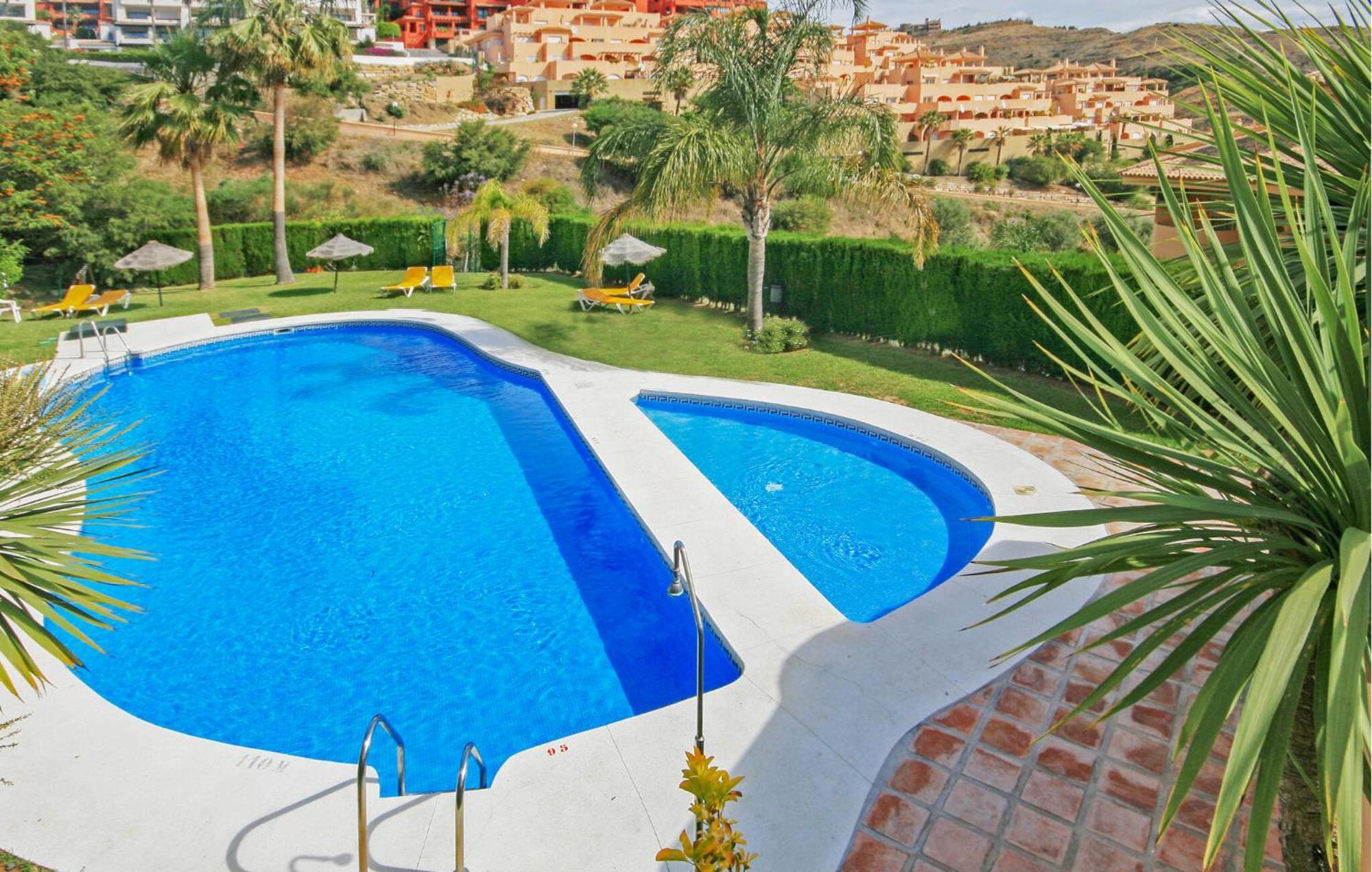 3 Bedroom Gorgeous Apartment In Calahonda Sitio de Calahonda Ngoại thất bức ảnh